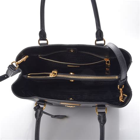 prada saffiano nero